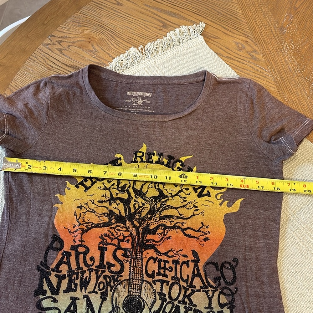 True Religion “city” shirt. - Picture 6 of 6